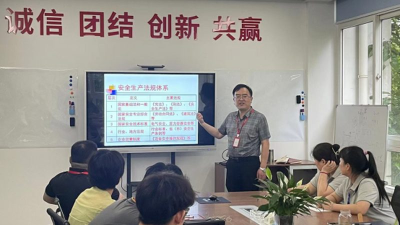 成人高考学历适合以下人群：