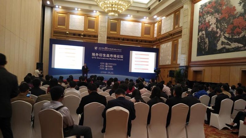 首先，要关注课程的含金量。一个优质的线上心理咨询师培训课程，应该具备以下特点：